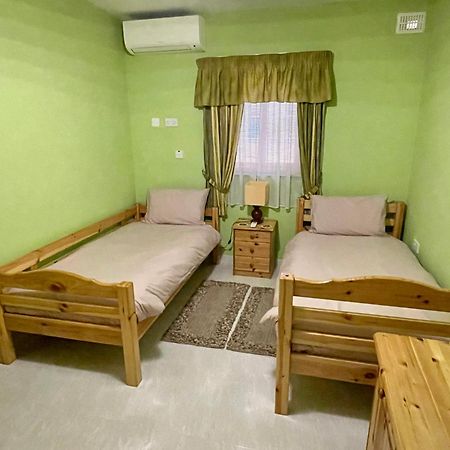Regent Court - 3 Bedroom Apartment Within Walking Distance From Seafront St. Paul's Bay Bagian luar foto