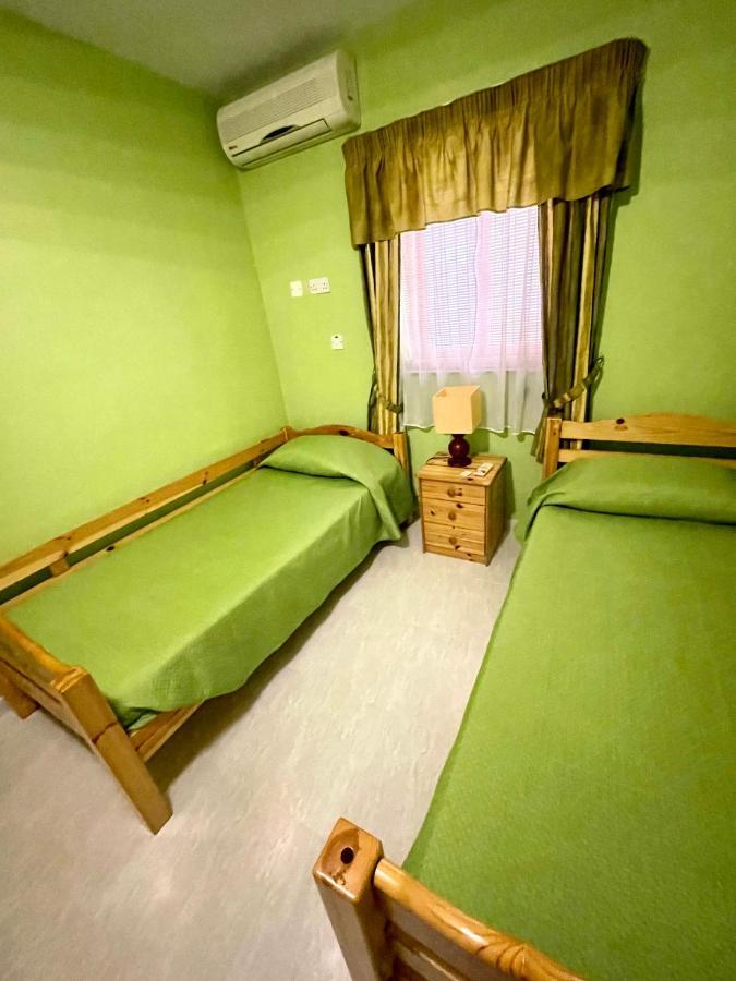 Regent Court - 3 Bedroom Apartment Within Walking Distance From Seafront St. Paul's Bay Bagian luar foto