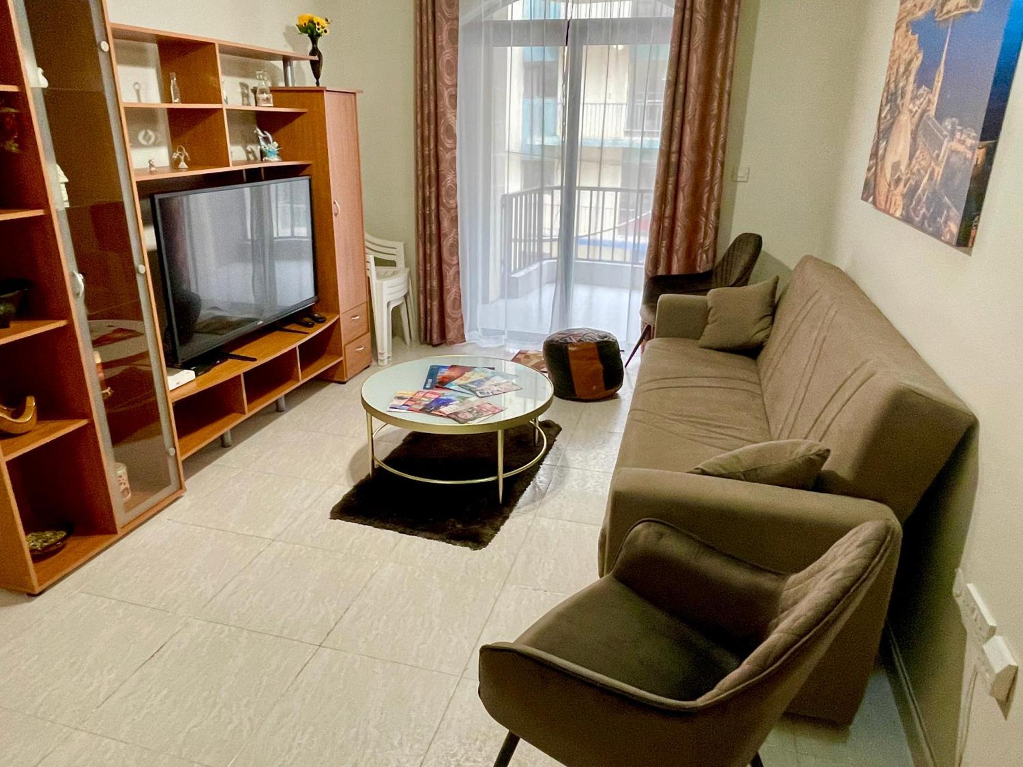Regent Court - 3 Bedroom Apartment Within Walking Distance From Seafront St. Paul's Bay Bagian luar foto