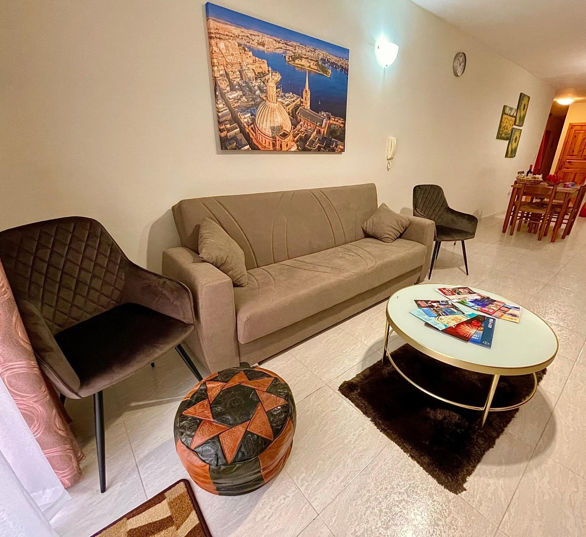 Regent Court - 3 Bedroom Apartment Within Walking Distance From Seafront St. Paul's Bay Bagian luar foto